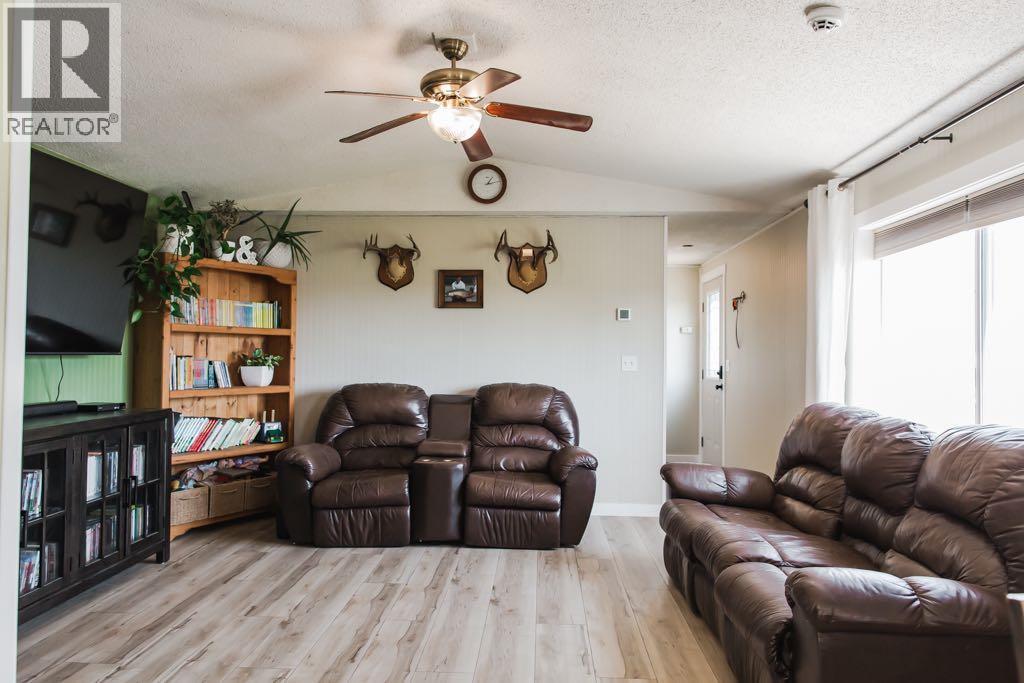 9705 108 Avenue, Clairmont, Alberta  T8X 5E4 - Photo 7 - A2332546