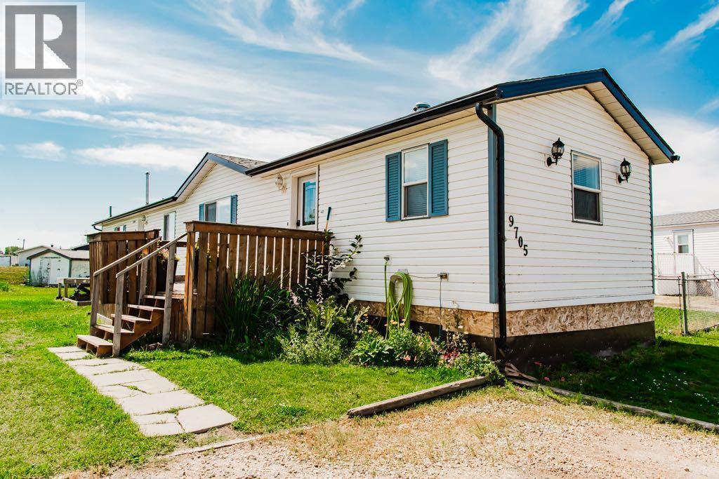 9705 108 Avenue, Clairmont, Alberta  T8X 5E4 - Photo 3 - A2332546