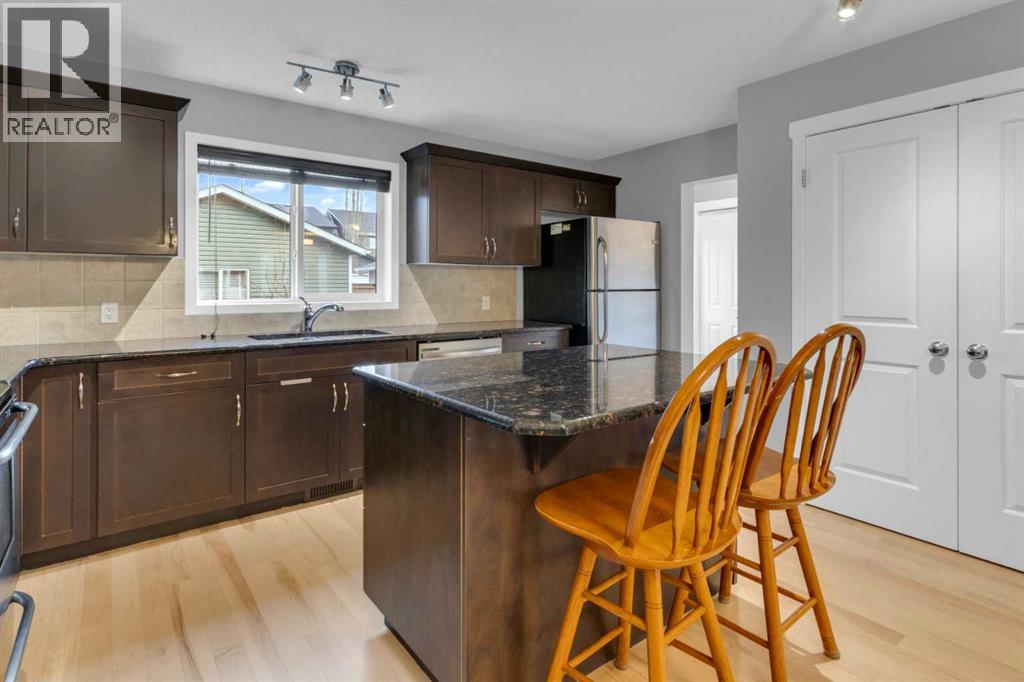 367 Fireside Place, Cochrane, Alberta  T4C 0R1 - Photo 10 - A2316135