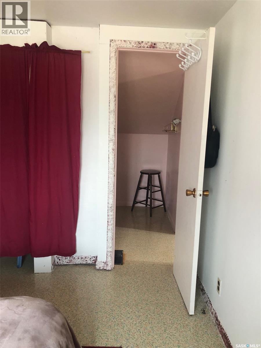 226 2nd Avenue Se, Norquay, Saskatchewan  S0A 2V0 - Photo 49 - SK044338