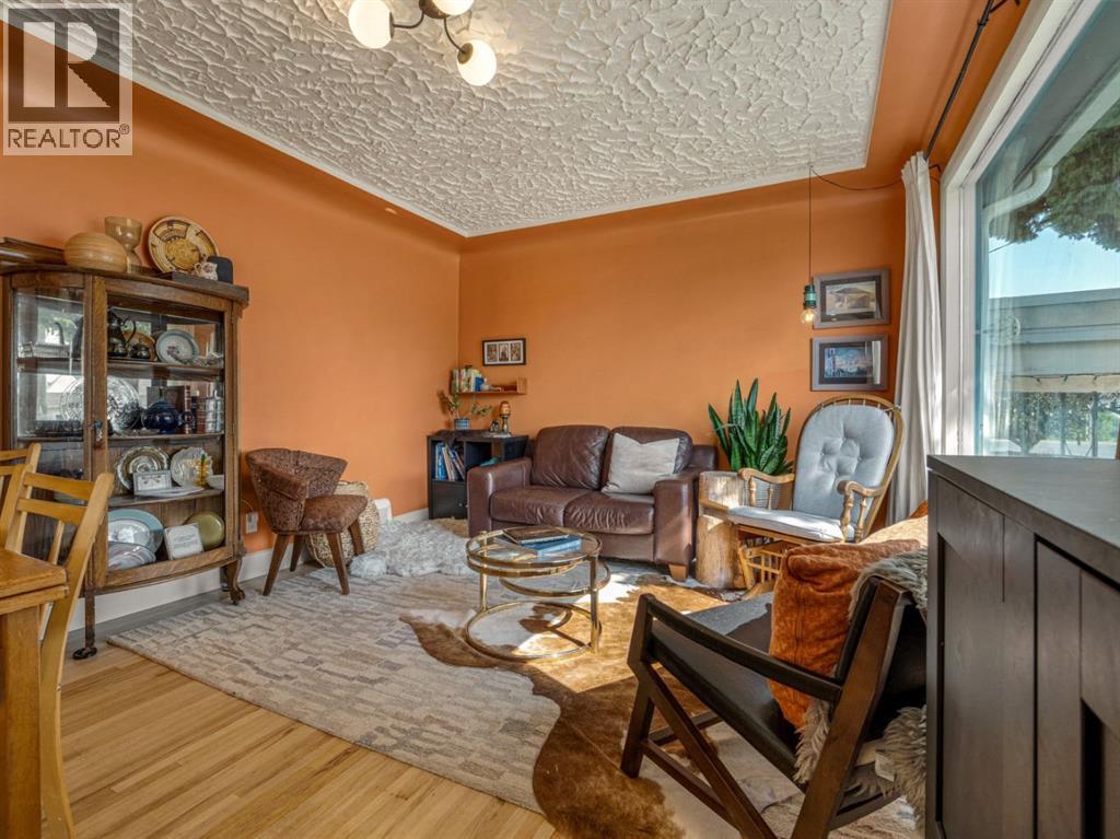 245 4 Street E, Cardston, Alberta  T0K 0K0 - Photo 5 - A2332818
