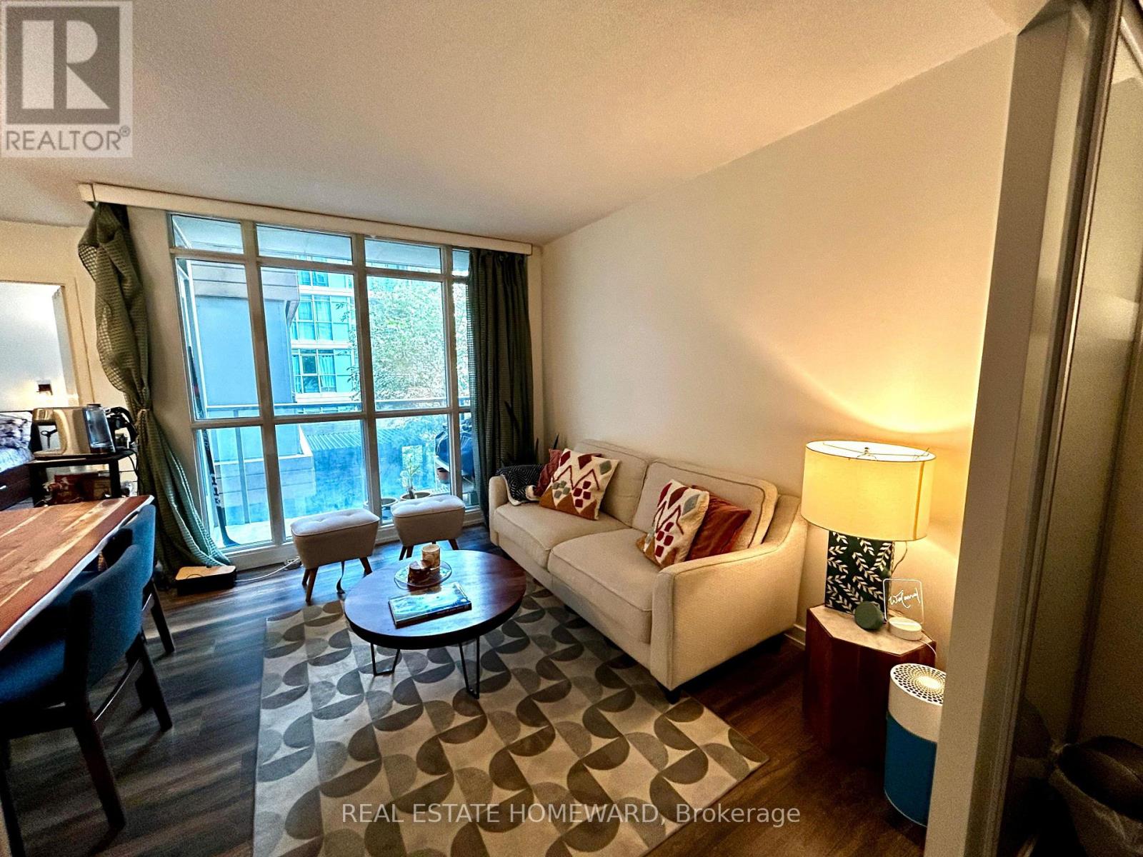 331 - 15 Iceboat Terrace, Toronto, Ontario  M5V 4A5 - Photo 5 - C13631682