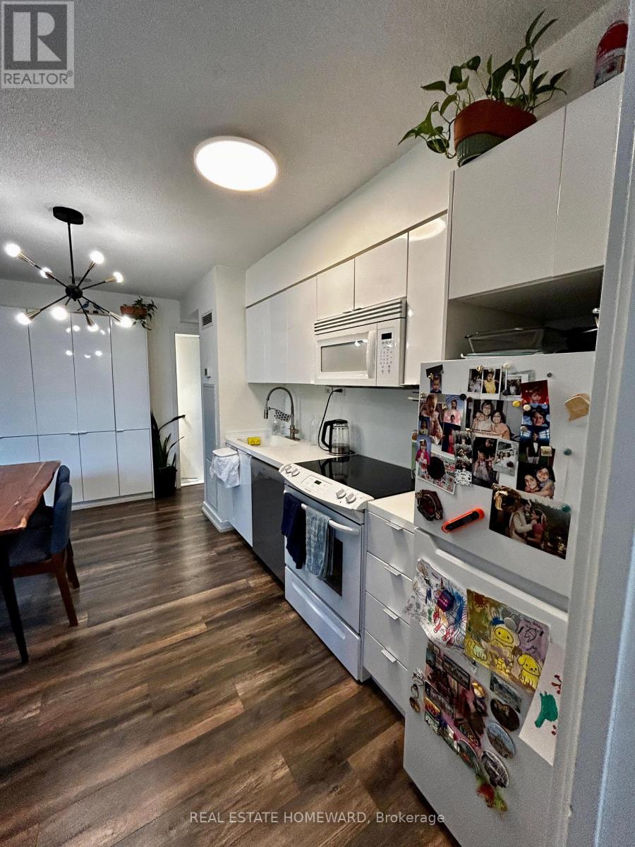 331 - 15 Iceboat Terrace, Toronto, Ontario  M5V 4A5 - Photo 6 - C13631682