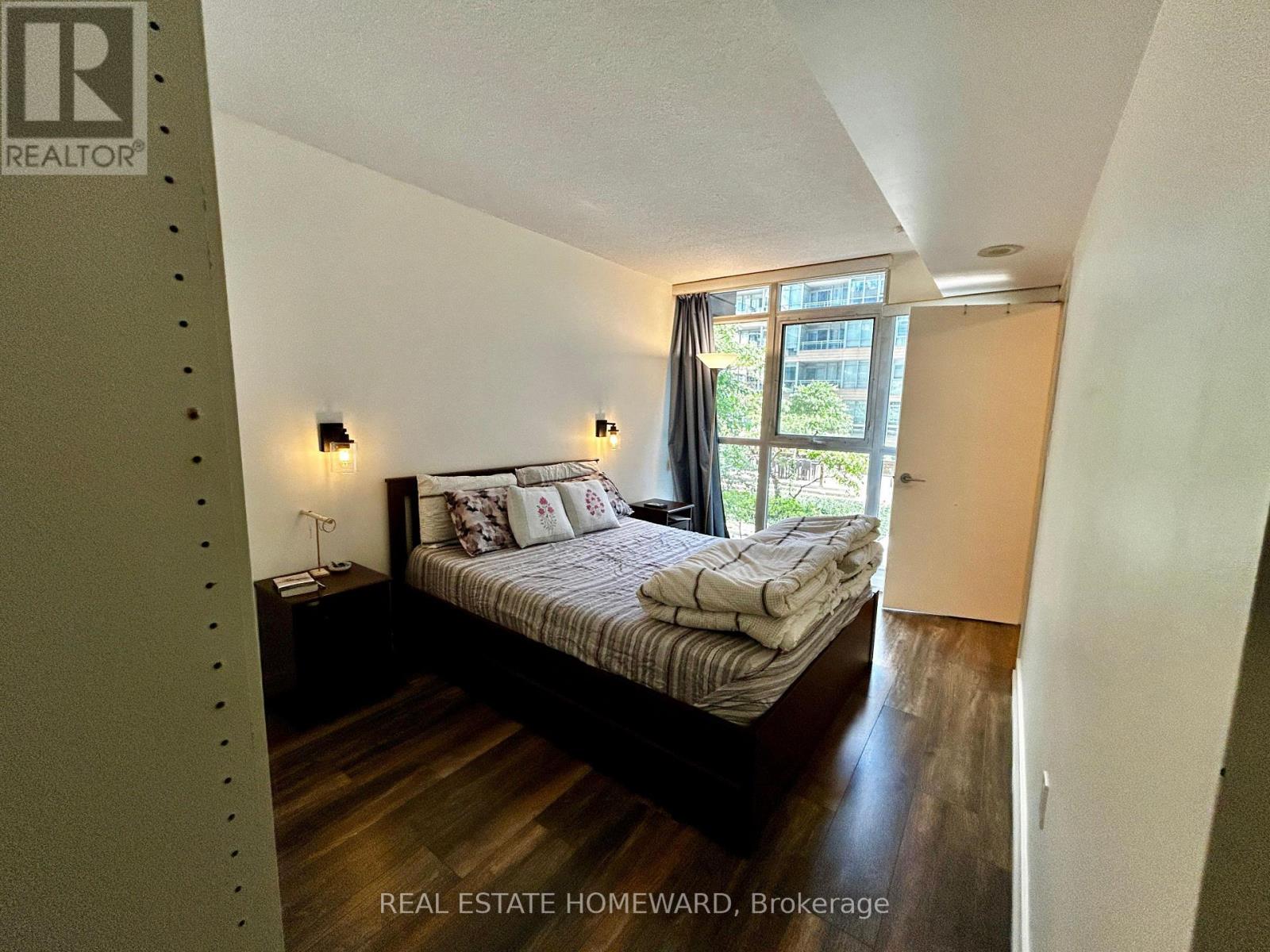 331 - 15 Iceboat Terrace, Toronto, Ontario  M5V 4A5 - Photo 8 - C13631682