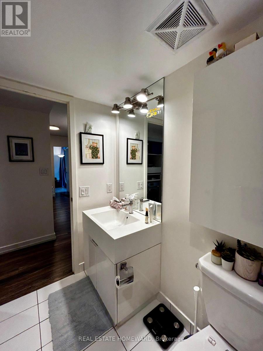 331 - 15 Iceboat Terrace, Toronto, Ontario  M5V 4A5 - Photo 9 - C13631682
