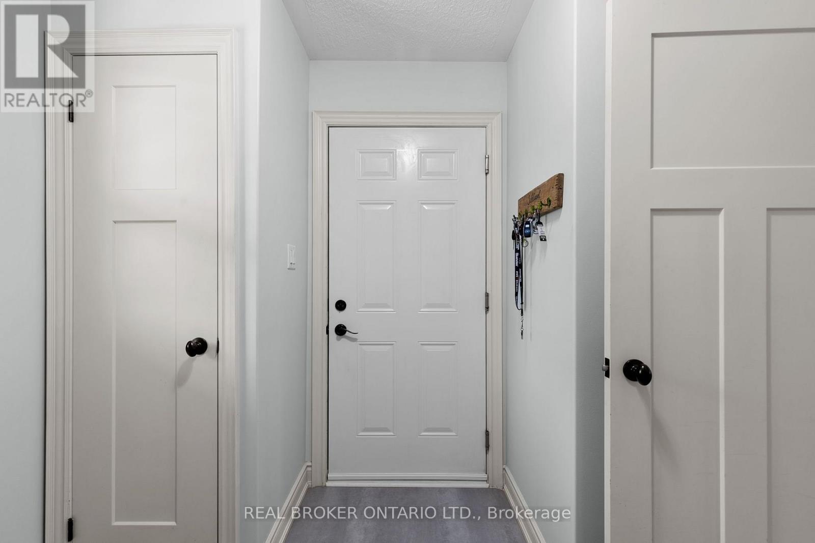 34 Merrington Avenue, Oro-Medonte, Ontario  L3V 0R5 - Photo 11 - S13631698