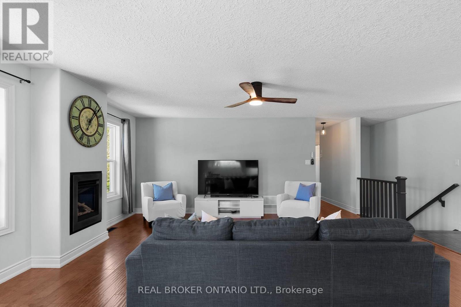34 Merrington Avenue, Oro-Medonte, Ontario  L3V 0R5 - Photo 7 - S13631698