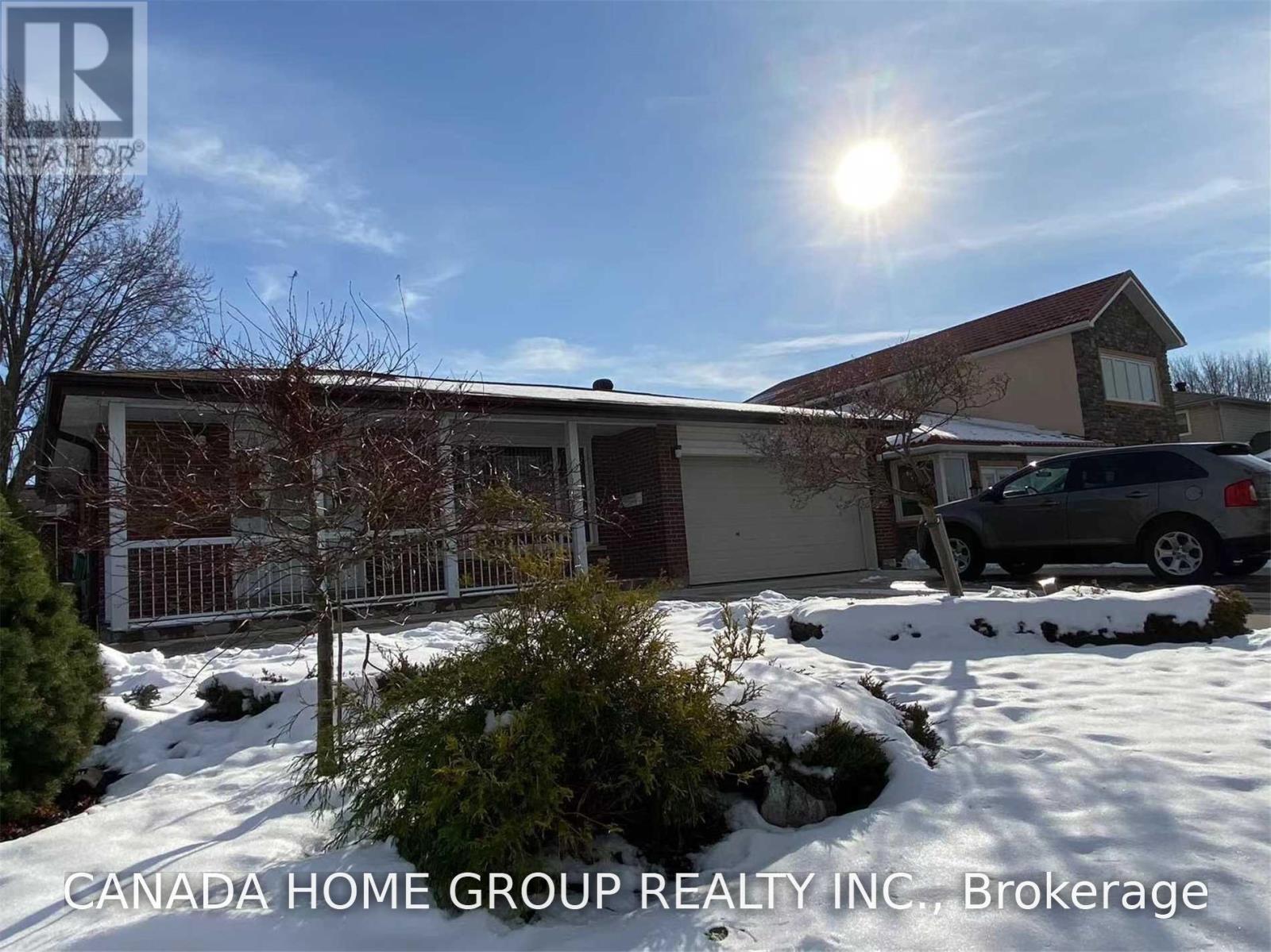UPPER - 820 FORESTWOOD DRIVE, Mississauga, Ontario