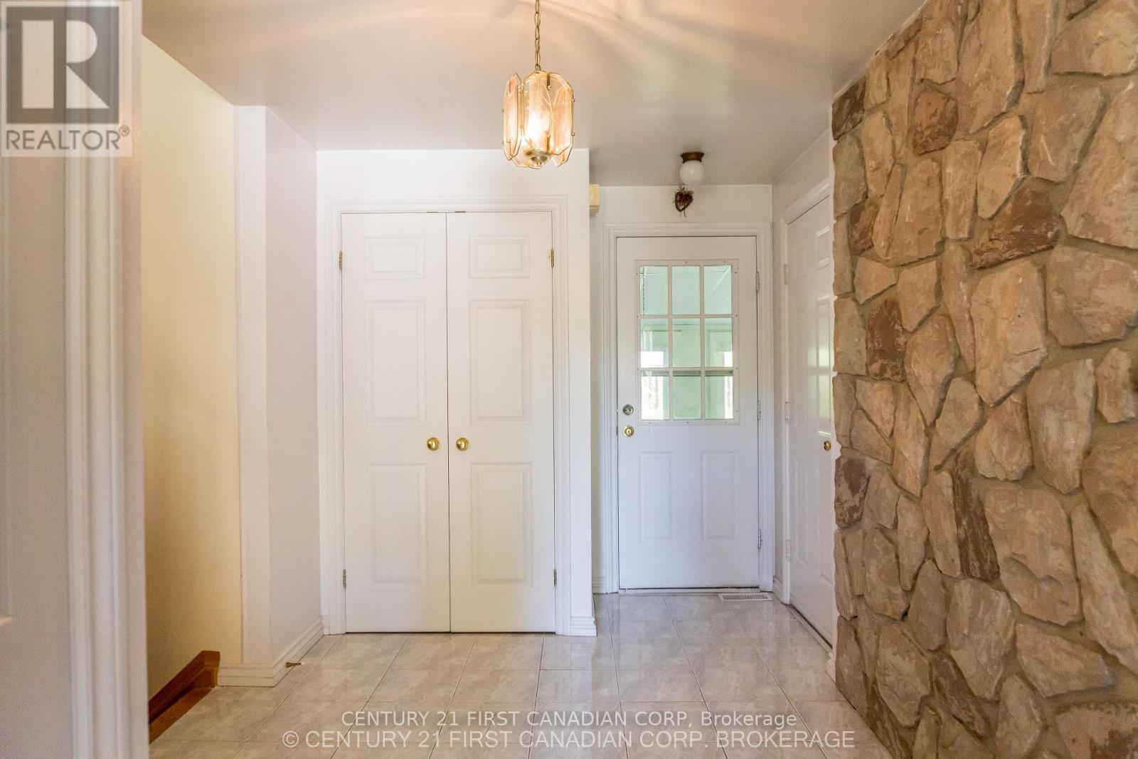 1095 Prince George Road, London North, Ontario  N6H 4E2 - Photo 4 - X13614406