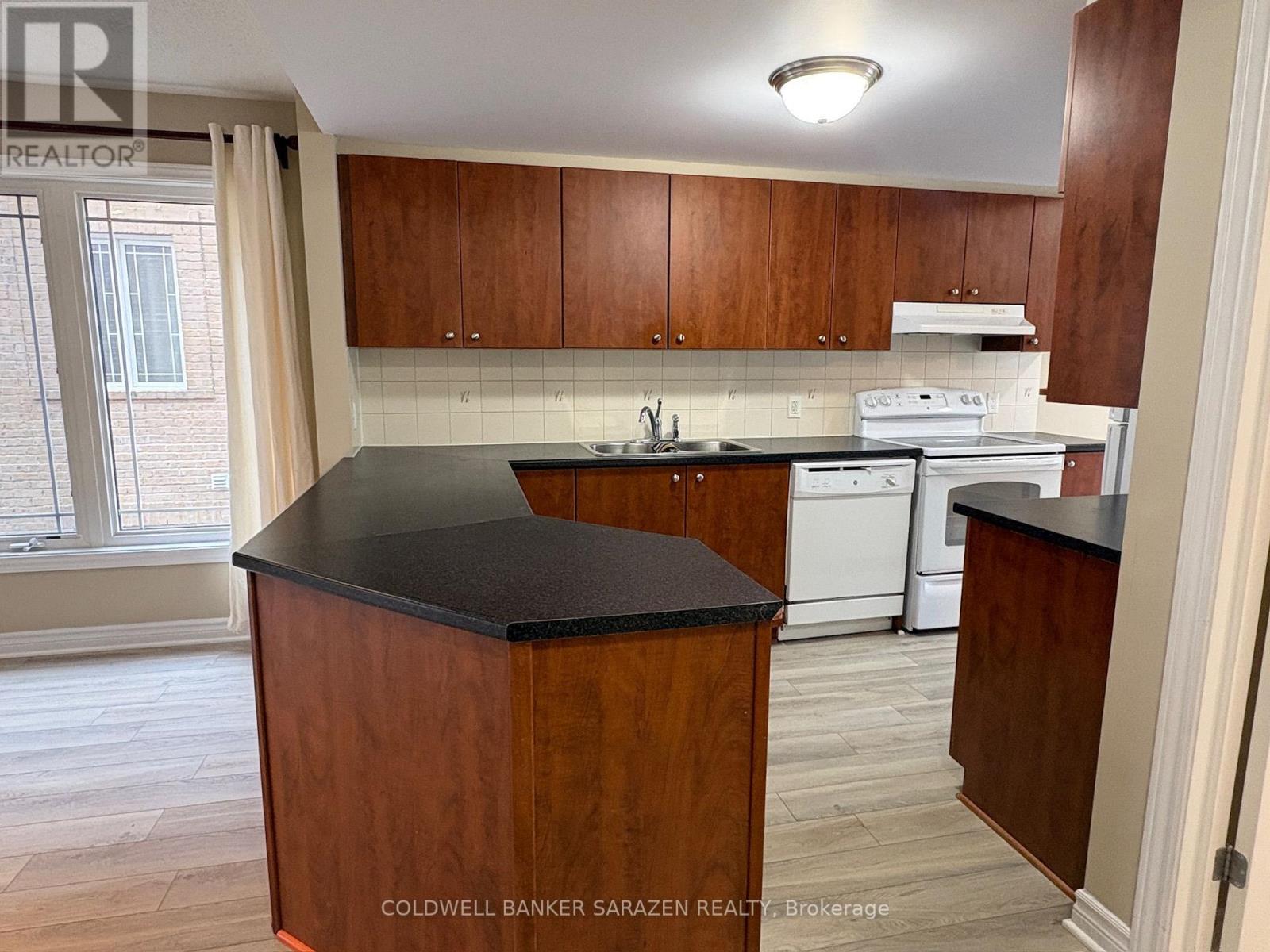 160 Paseo Private, Ottawa, Ontario  K2G 4N7 - Photo 9 - X12516998