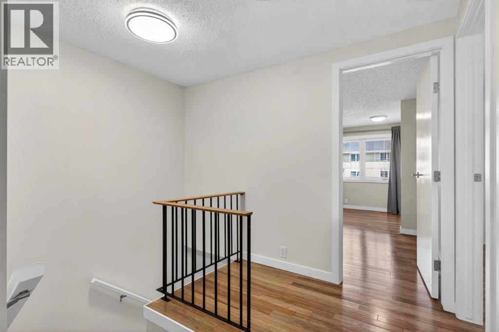 360 Point Mckay Gardens NW, Calgary, Alberta  T3B 4V8 - Photo 24 - A2329449