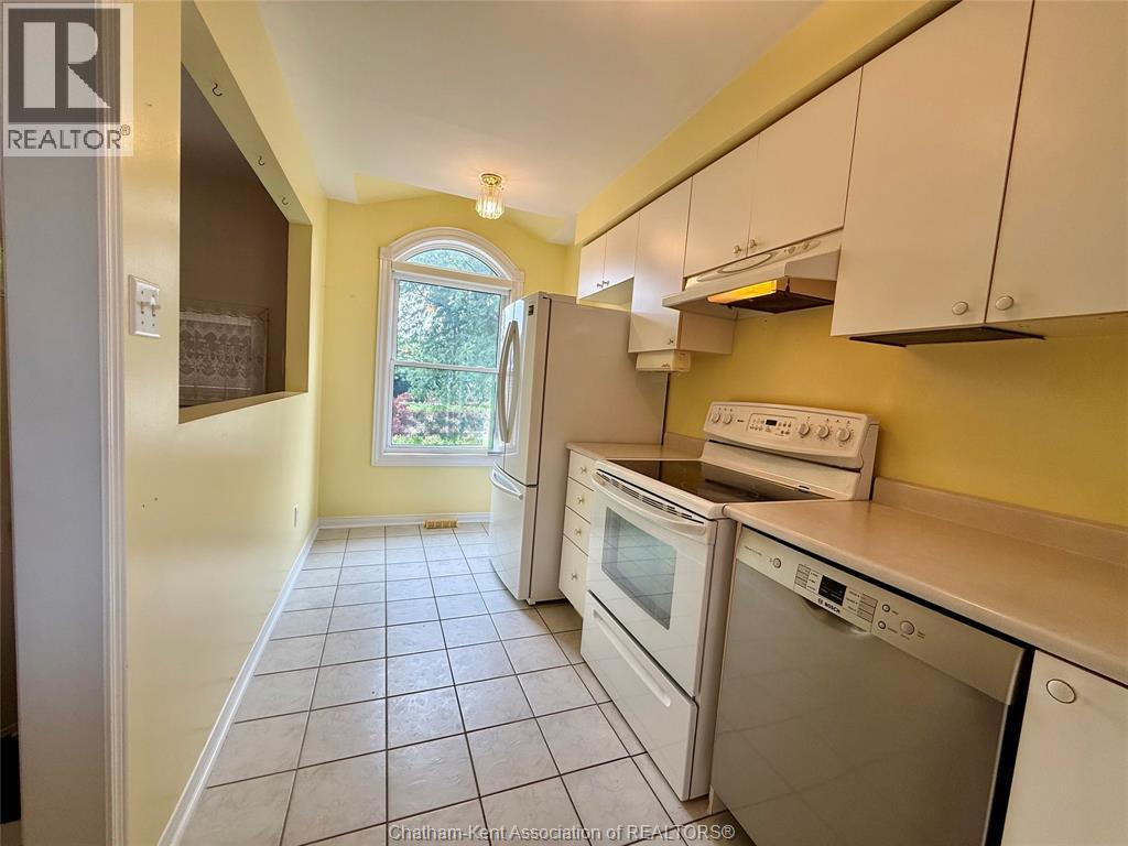1020 Lemonwood Crescent, Windsor, Ontario  N9A 2R7 - Photo 4 - 26018607