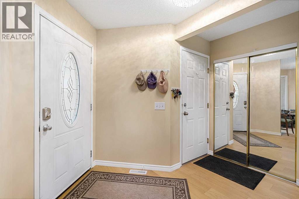 232 Harvest Glen Place NE, Calgary, Alberta  T3K 4J1 - Photo 5 - A2333348
