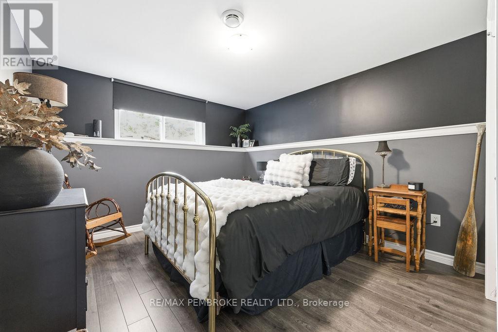 35 Winfield Street, Petawawa, Ontario  K8H 0A2 - Photo 30 - X13631730