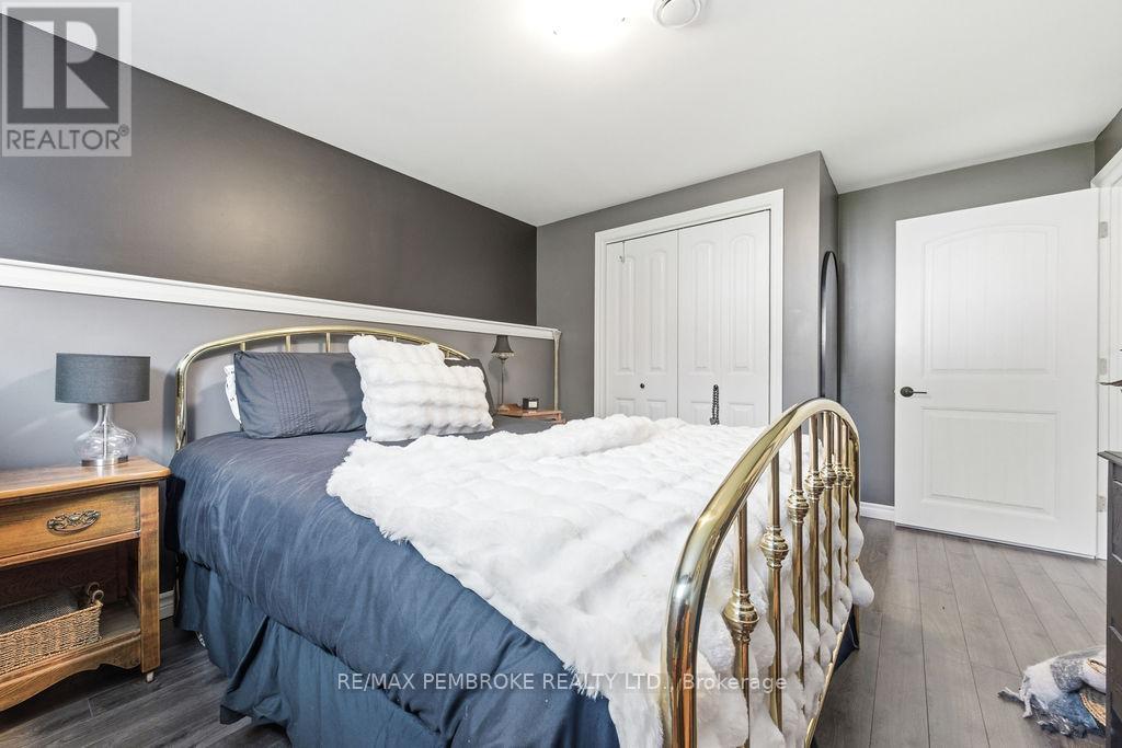 35 Winfield Street, Petawawa, Ontario  K8H 0A2 - Photo 31 - X13631730