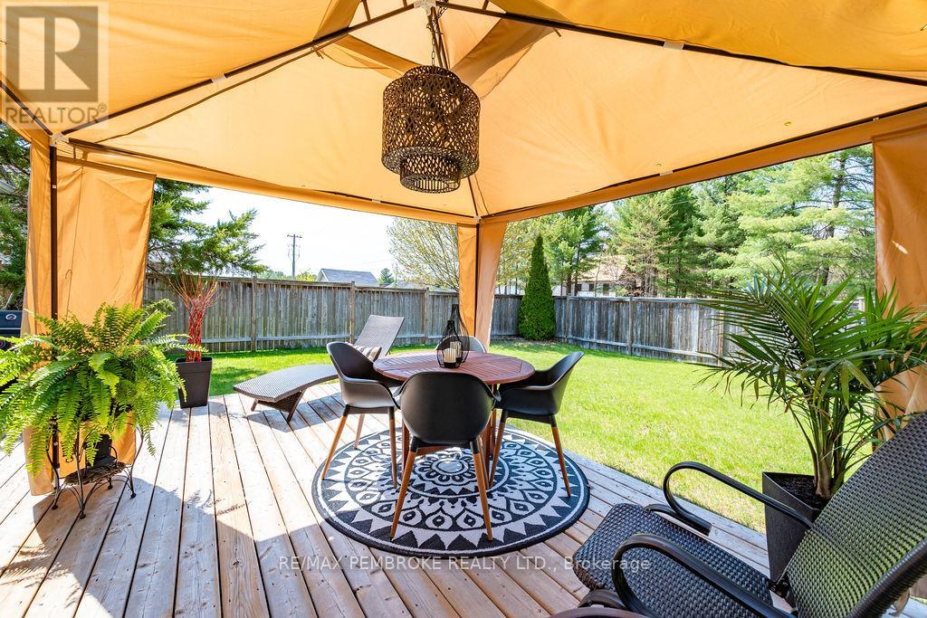 35 Winfield Street, Petawawa, Ontario  K8H 0A2 - Photo 39 - X13631730