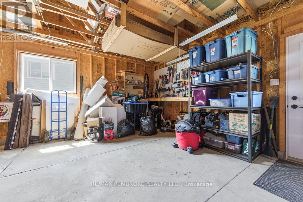 35 Winfield Street, Petawawa, Ontario  K8H 0A2 - Photo 43 - X13631730