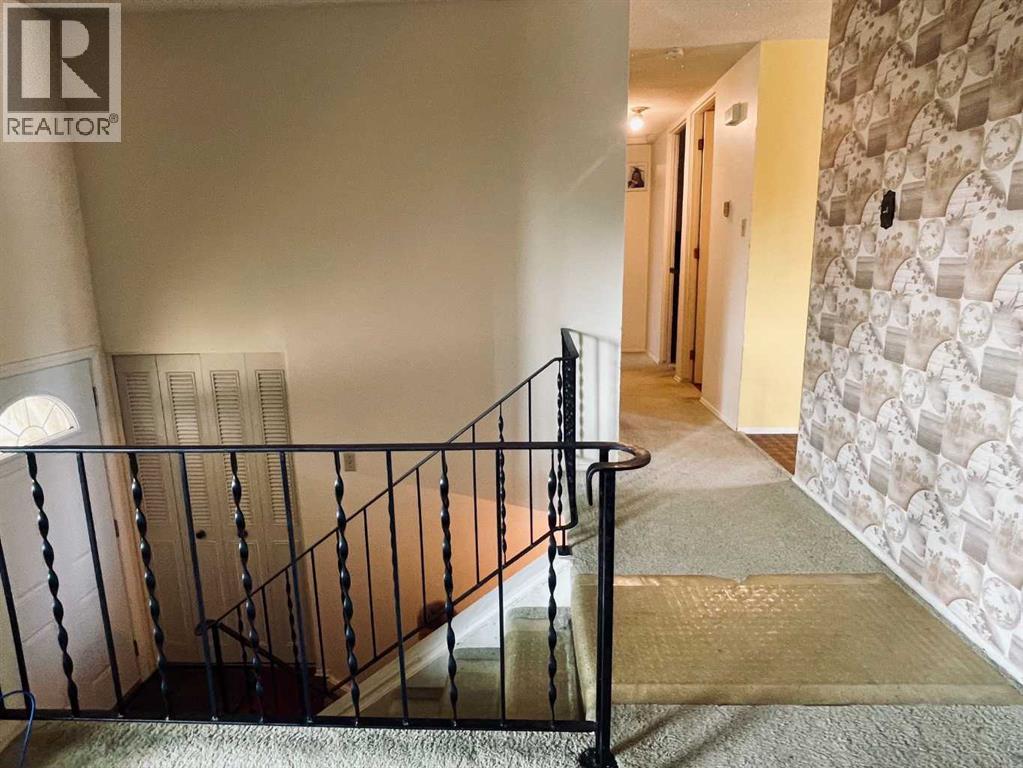 36 Park Meadows Boulevard N, Lethbridge, Alberta  T1H 4H8 - Photo 10 - A2330254