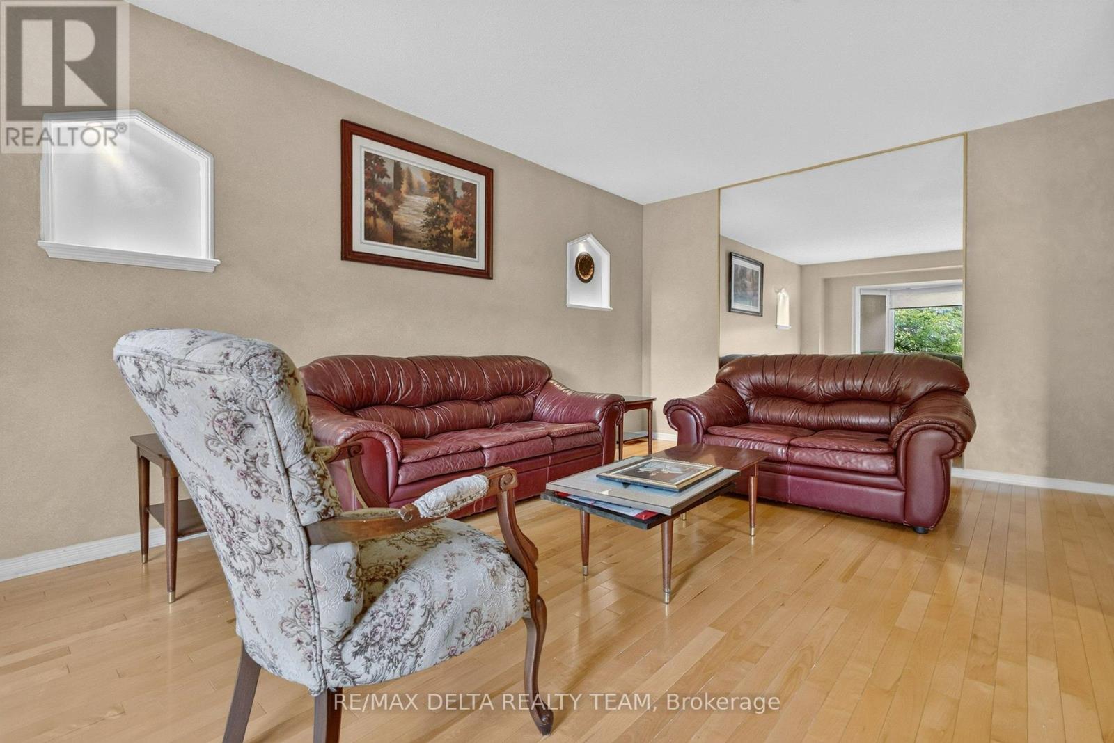 13 Sherk Crescent, Ottawa, Ontario  K2K 2L4 - Photo 4 - X13631710