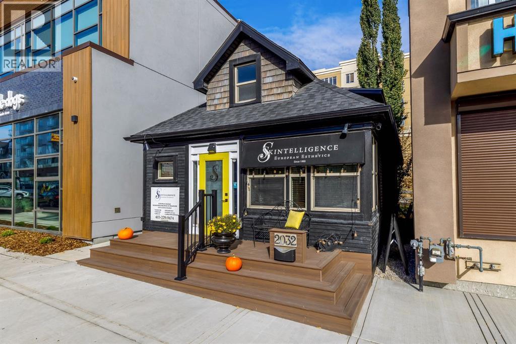 2032 34 Avenue Sw, Calgary, Alberta  T2T 2C3 - Photo 2 - A2290615