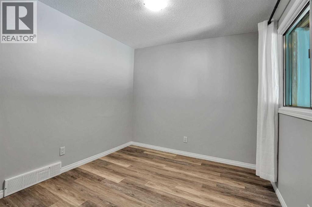 3257 32a Avenue SE, Calgary, Alberta  T2B 0J6 - Photo 14 - A2331061