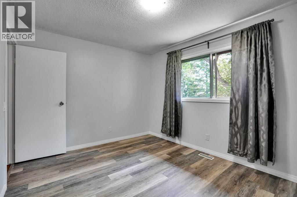 3257 32a Avenue SE, Calgary, Alberta  T2B 0J6 - Photo 12 - A2331061