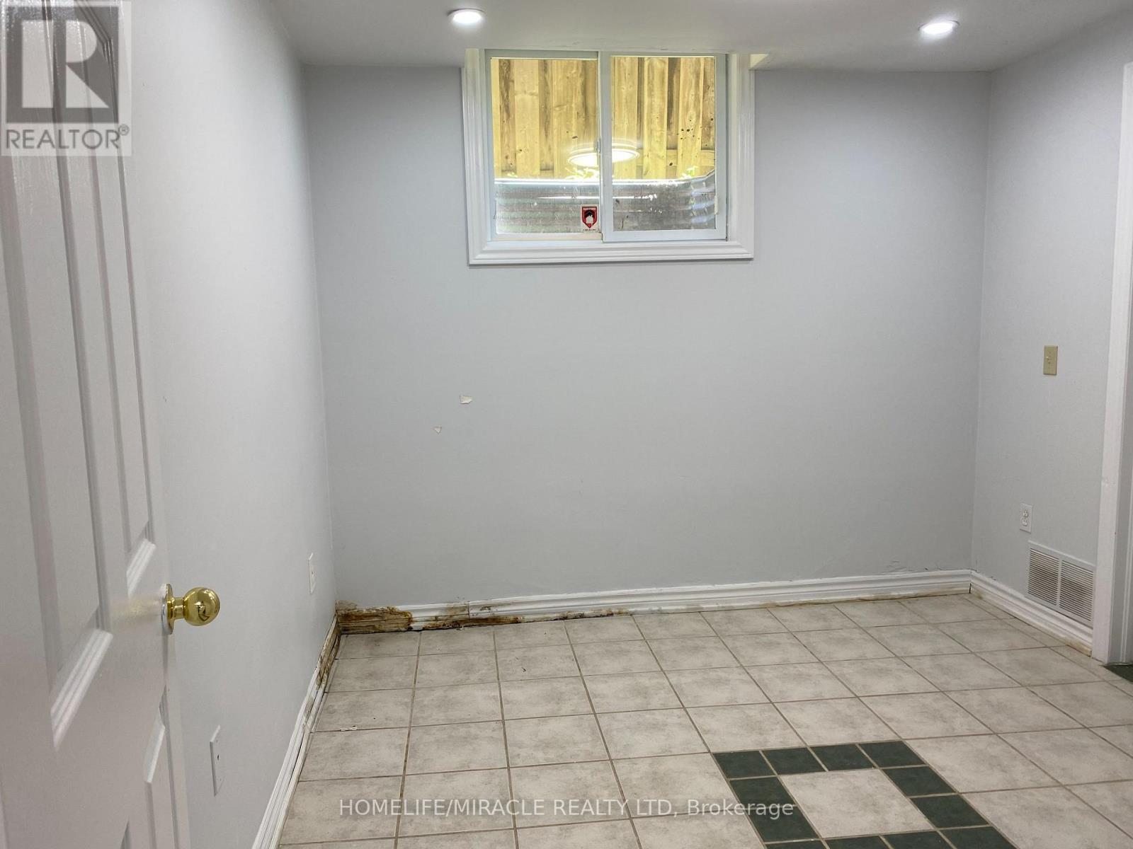 Basement - 204 Delaney Drive, Ajax, Ontario L1T 2B4 - Photo 2 - E13497472