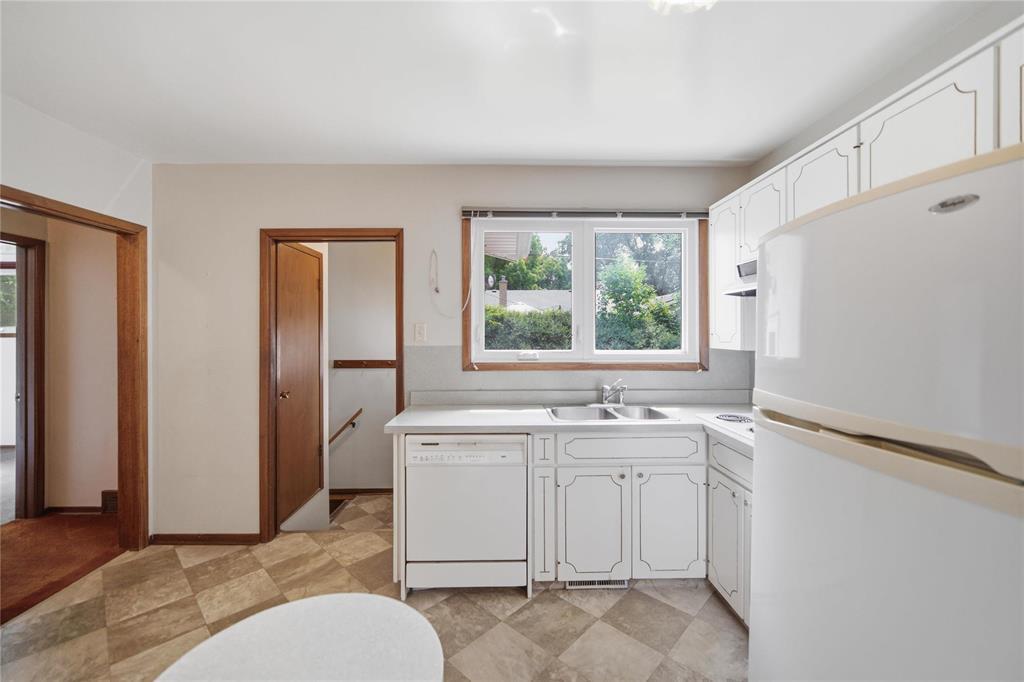 987 Sinclair Street, Winnipeg, Manitoba R2V 2Y3 - Photo 14 - 202619264