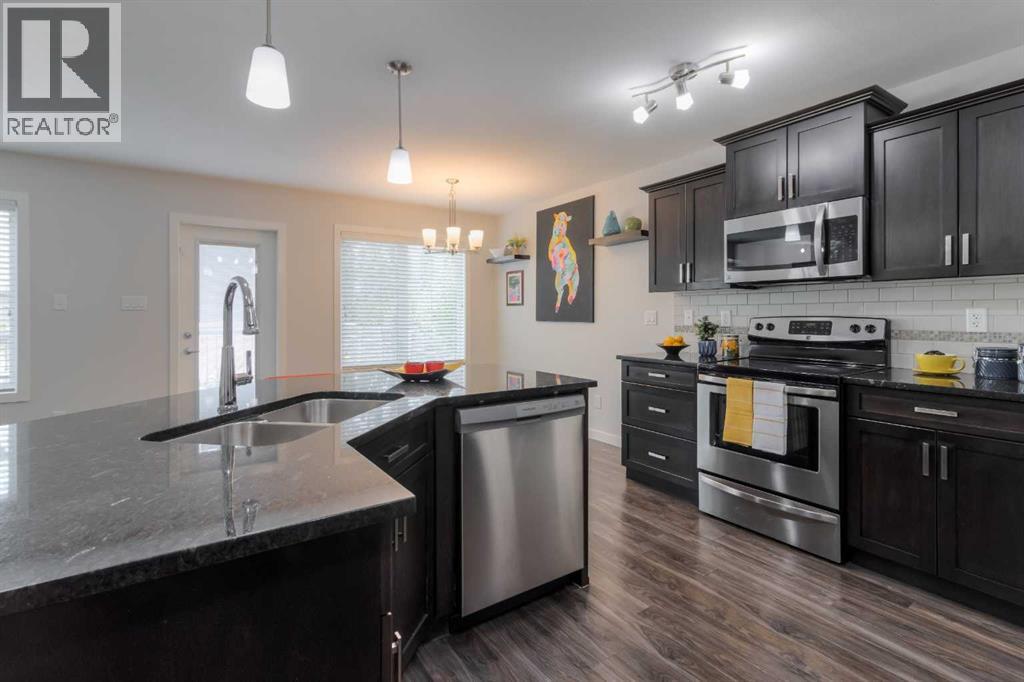 19 Moonlight Boulevard W, Lethbridge, Alberta  T1J 5H7 - Photo 17 - A2326525