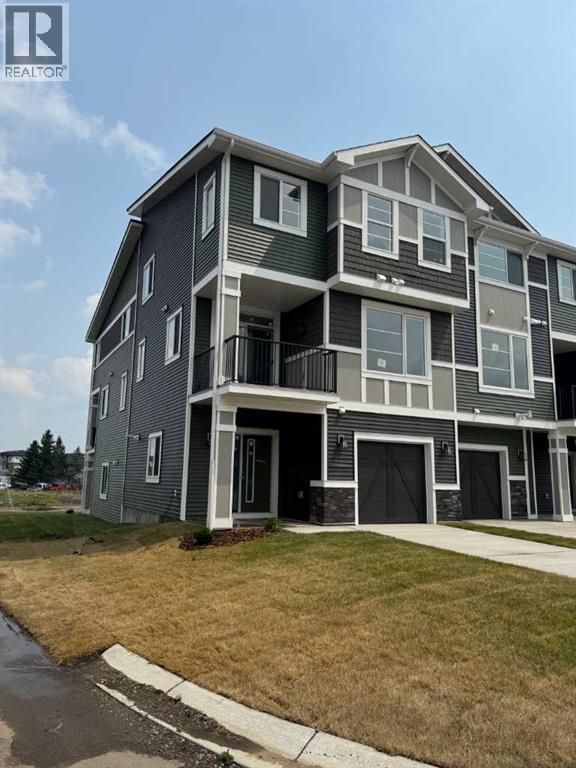 4 Waterford Glen, Chestermere, Alberta  T1X 2T8 - Photo 2 - A2301959