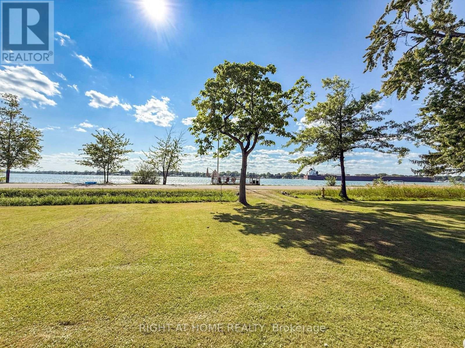 2024 River Road, Chatham-Kent, Ontario  N8A 4K9 - Photo 2 - X13631758