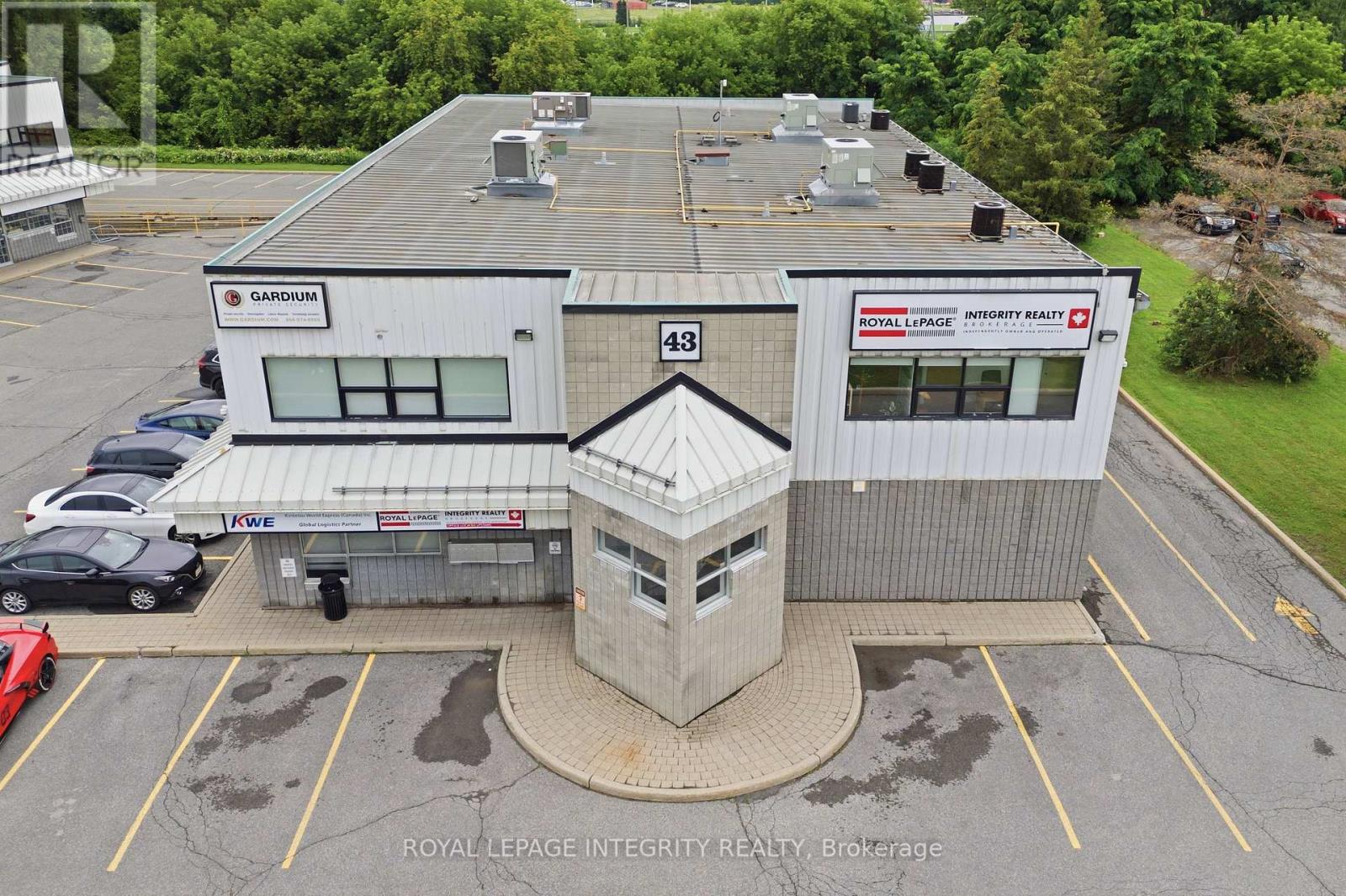 #c208 - 43 Roydon Place, Ottawa, Ontario  K2E 1A3 - Photo 2 - X13631760
