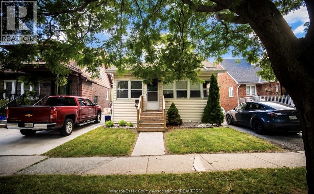 2177 Dougall Unit# Upper, Windsor, Ontario