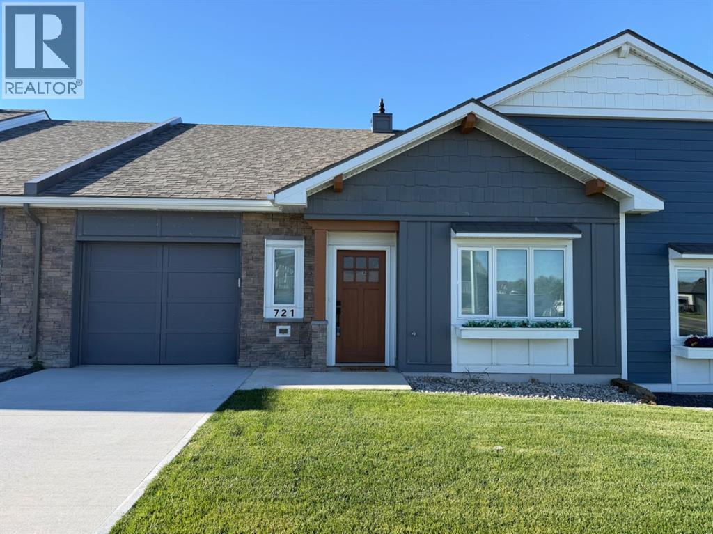 721 7 Avenue W, Cardston, Alberta  T0K 0K0 - Photo 1 - A2280885