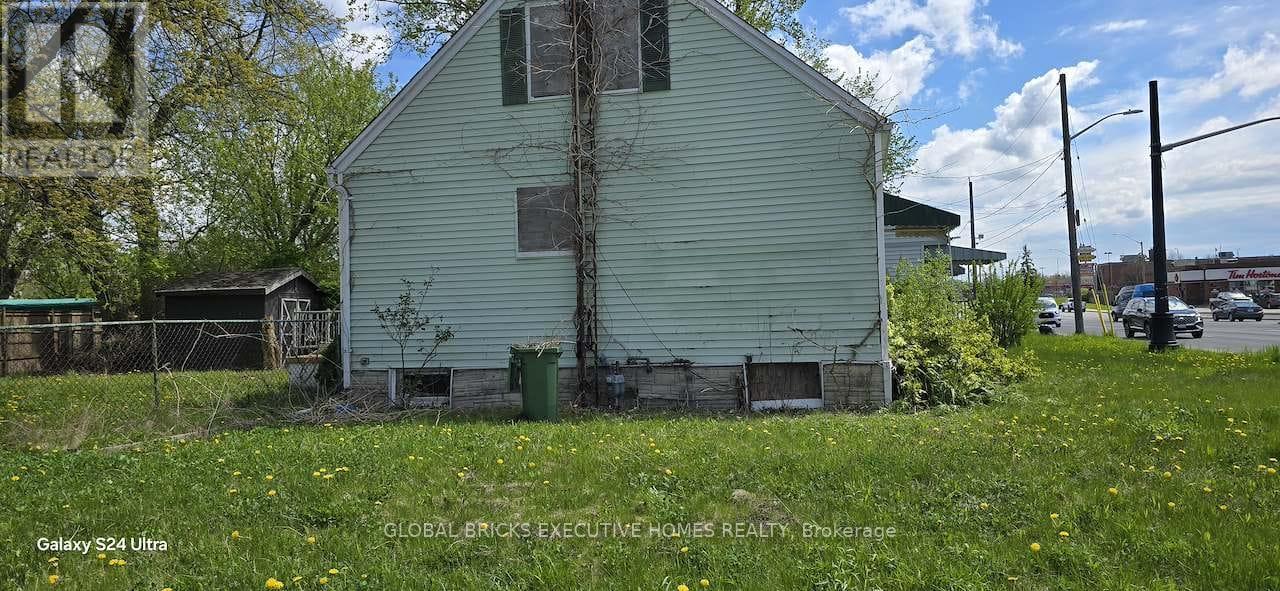 5168 Stanley Avenue, Niagara Falls, Ontario  L2E 5A4 - Photo 4 - X13631764