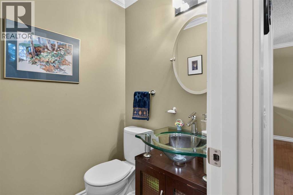 12, 140 Point Drive NW, Calgary, Alberta  T3B 4W3 - Photo 20 - A2328486