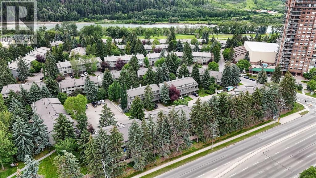 12, 140 Point Drive NW, Calgary, Alberta  T3B 4W3 - Photo 40 - A2328486