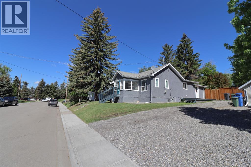 18 Maple Street, Okotoks, Alberta  T1S 1J6 - Photo 30 - A2310154