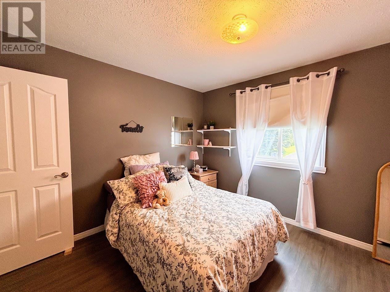16 Matachewan Rd, Manitouwadge, Ontario  P0T 2C0 - Photo 13 - TB2601742
