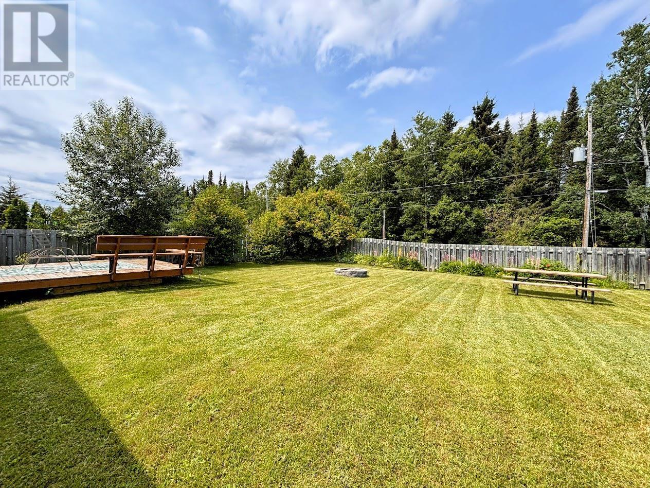 16 Matachewan Rd, Manitouwadge, Ontario  P0T 2C0 - Photo 32 - TB2601742
