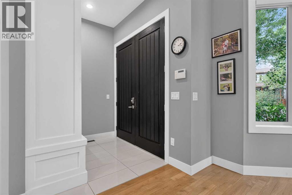 2219 2 Avenue NW, Calgary, Alberta  T2N 0H1 - Photo 3 - A2321982