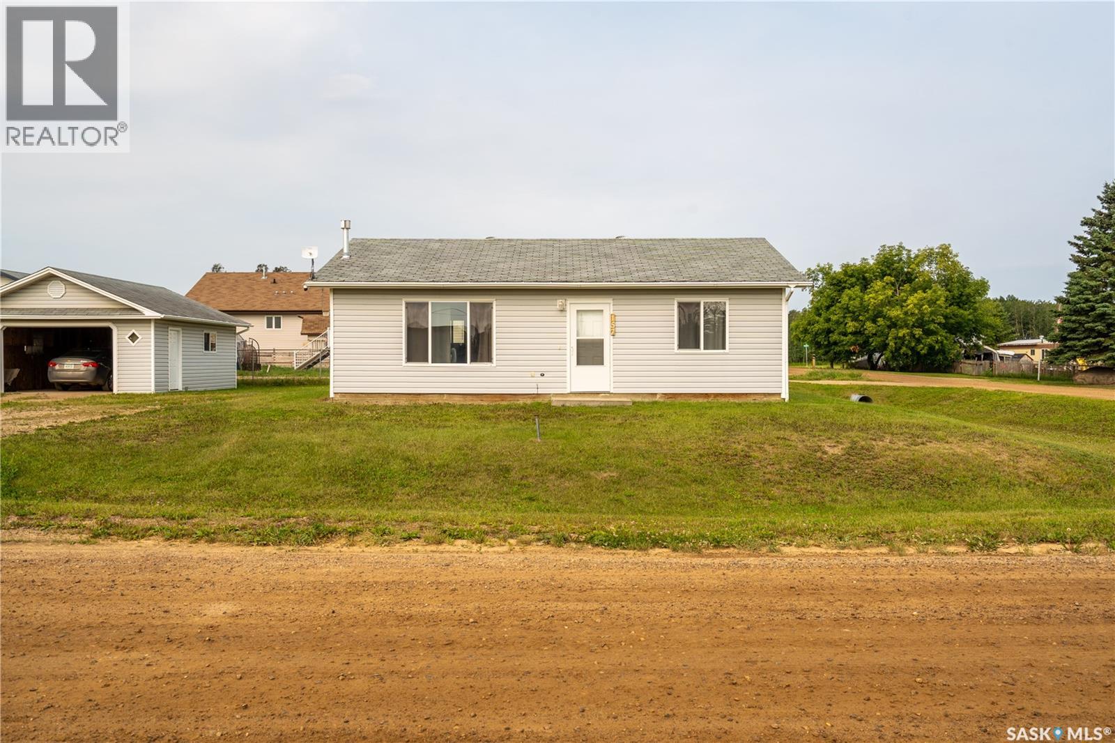 157 4th Street W, Pierceland, Saskatchewan S0M 2K0 - Photo 1 - SK044351