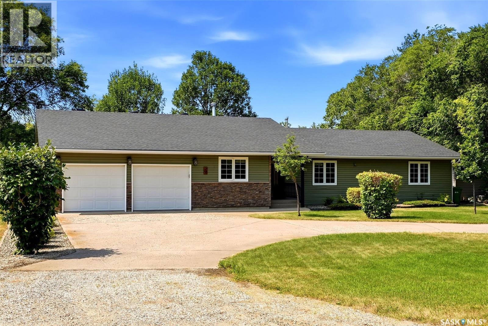 29 Ridgedale Bay, White City, Saskatchewan S4L 5B1 - Photo 2 - SK044259