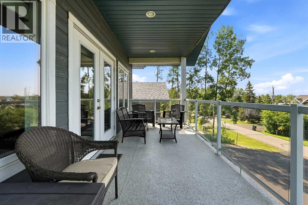 707 Elk Street, Sunbreaker Cove, Alberta  T0C 0J0 - Photo 5 - A2334041