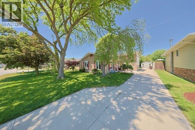 22 Turner DRIVE, Sarnia, Ontario