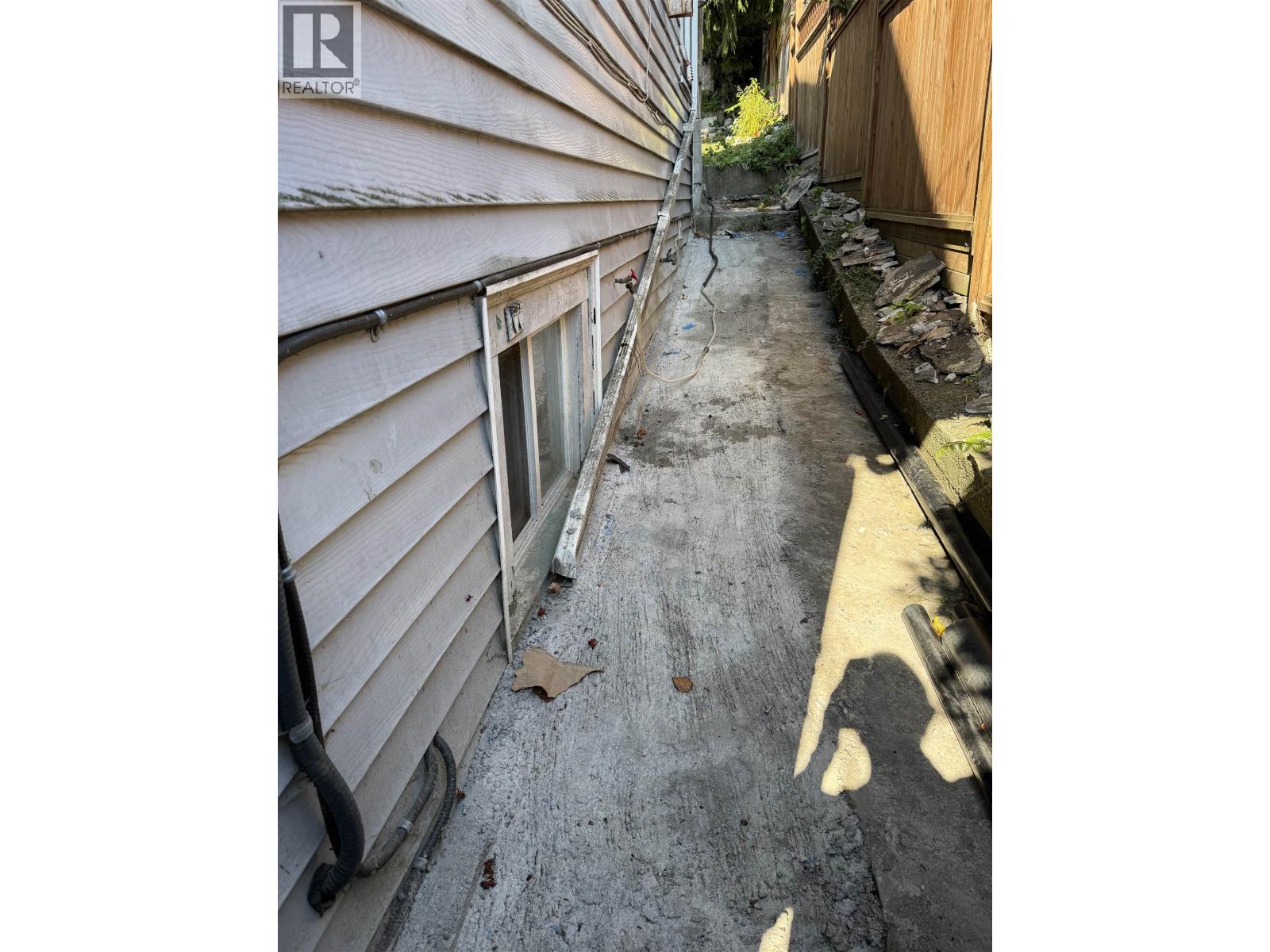341 Buchanan Avenue, New Westminster, British Columbia  V3L 3Z3 - Photo 11 - R3151676