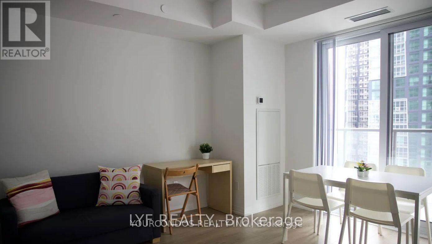 2711 - 8 Widmer Street, Toronto, Ontario M5V 0W6 - Photo 2 - C13631834