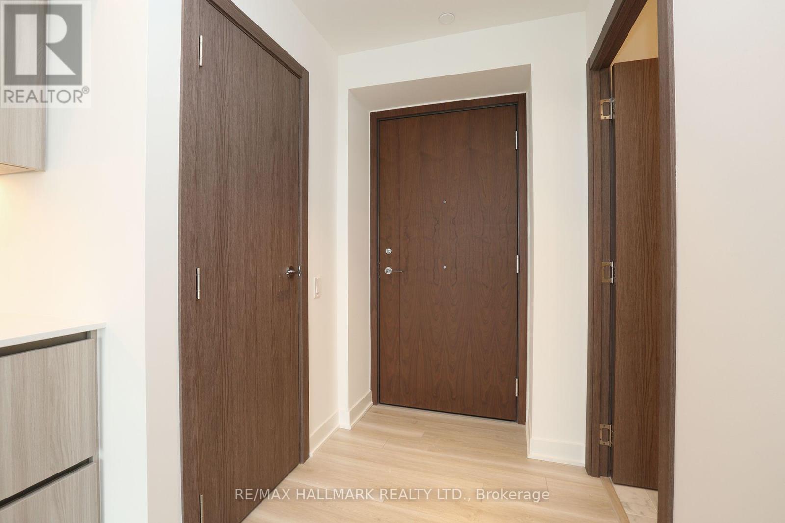4007 - 17 Bathurst Street, Toronto, Ontario M6A 2E1 - Photo 2 - C13631852