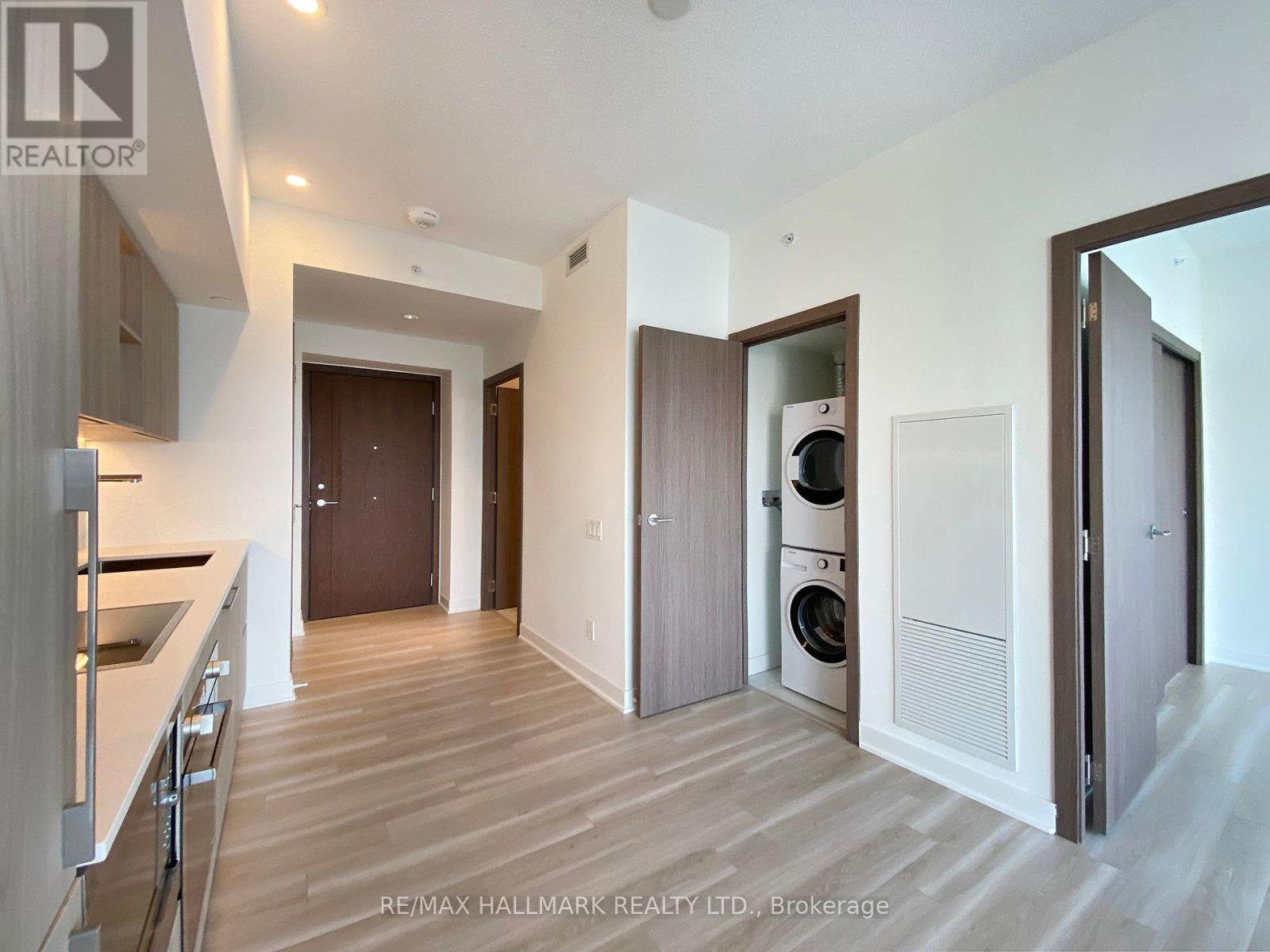 4007 - 17 Bathurst Street, Toronto, Ontario M6A 2E1 - Photo 5 - C13631852