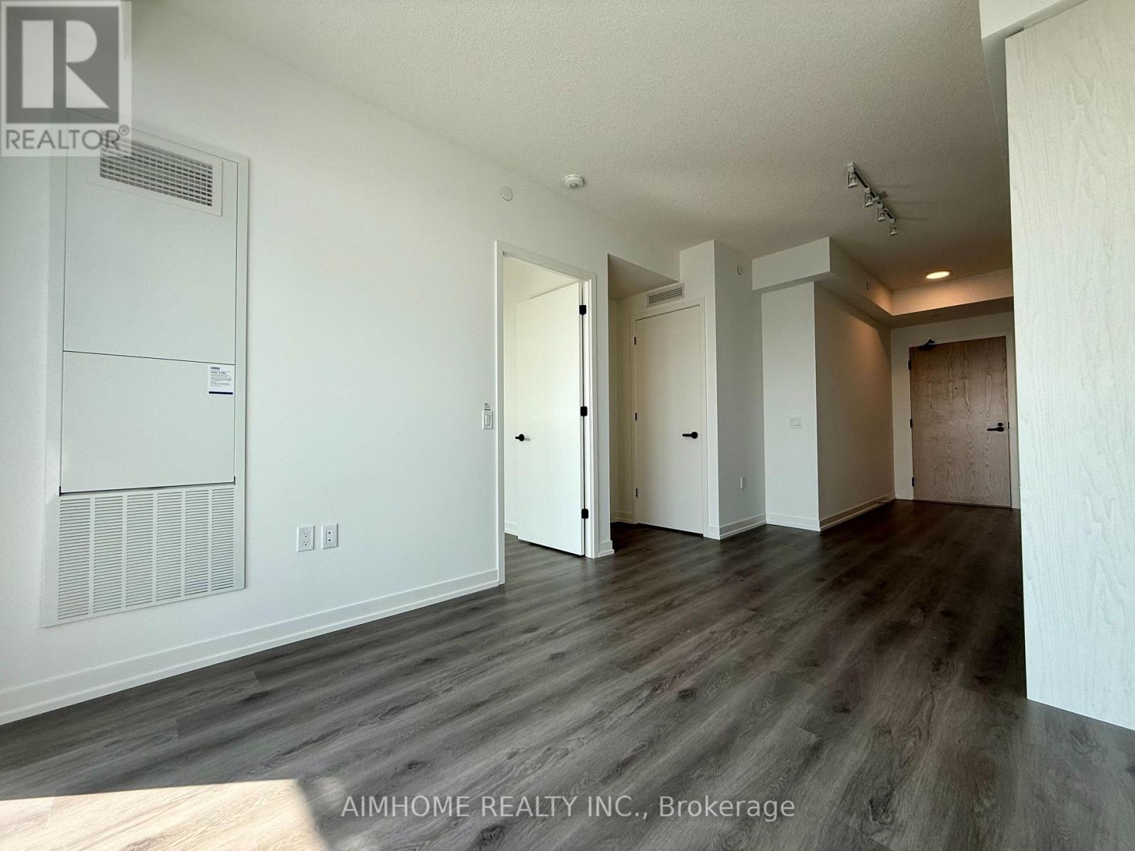 3207 - 28 Interchange Way, Vaughan, Ontario L4K 0P8 - Photo 10 - N13631836